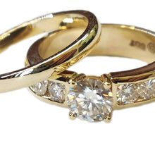 9ct yelllow gold moissanite engagement ring and wedding band 26634