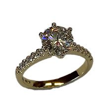 Gorgeous18ct yellow gold ring with moissanite and diamonds 26739
