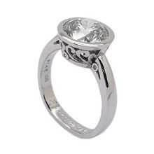 Platinum ring set with 3,5ct brilliant cut diamond F VS1, five brilliant cut diamonds weighing 0,075ct in total and six brilliant cut diamonds weighing 0,03ct in total.