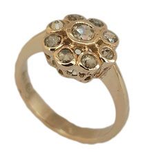 9ct white gold set with old cut diamnods26537