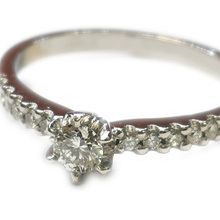 18ct wg diamond ring 26798