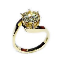 Alluring 18ct yellow gold ring with brilliant cut diamond