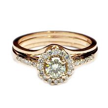 Engagement ring  with fitted wedding band