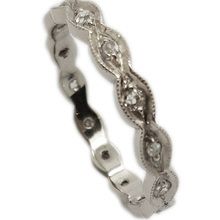 9ct white gold antique victorian style wedding band set with 14 old cut diamonds 
