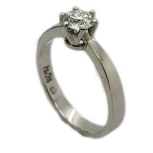 Classic and elegant palladium engagement ring set with single brilliant cut diamond weighing 0,62ct