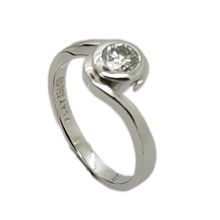 Platinum engagement ring set with single diamond 0,523 I SI1.