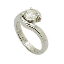 Platinum engagement ring, set with single diamond 0,71J VS2.