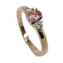 9 ct yellow gold ring set with oval morganite and diamonds